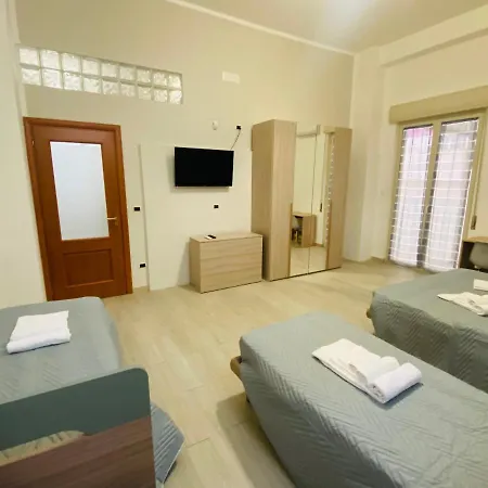 Gi Gi Affittacamere 게스트하우스 *